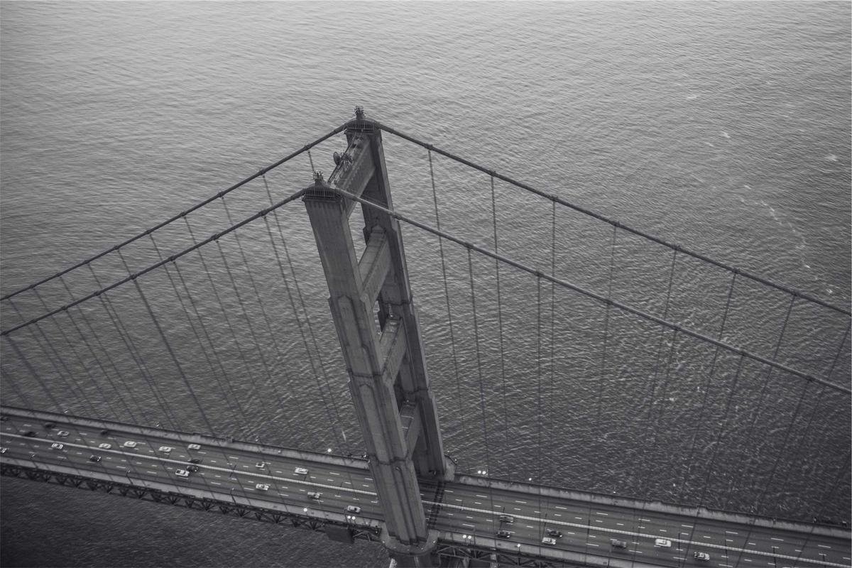 A taxi on the Tel Aviv seafront promenade